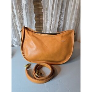 Vintage COACH Saddle Tan Leather, Swinger Shoulder Crossbody Bag, Large, 90s USA